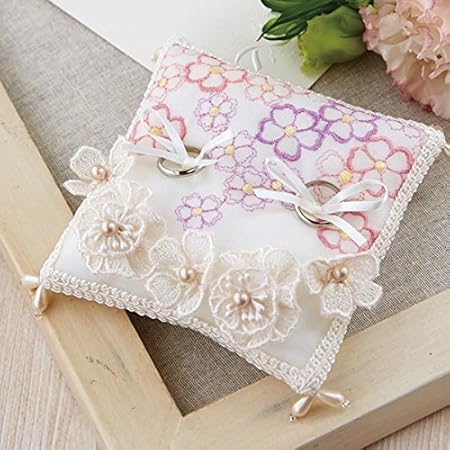 Amazon 糸 ボンド チャコペン付き 刺しゅう済みチュールのリングピロー お花畑のスクエア手作りキット 結婚式 花嫁diy 手作りウェディング おもちゃ おもちゃ