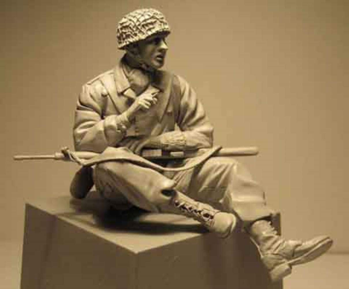 XINGCHANG 1/16 Ancient Infantry Sit And Rest (No Base) Resin Figure Model Kits Miniature Gk Unassembly Unpainted