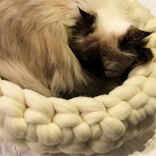 chunky wool cat bed