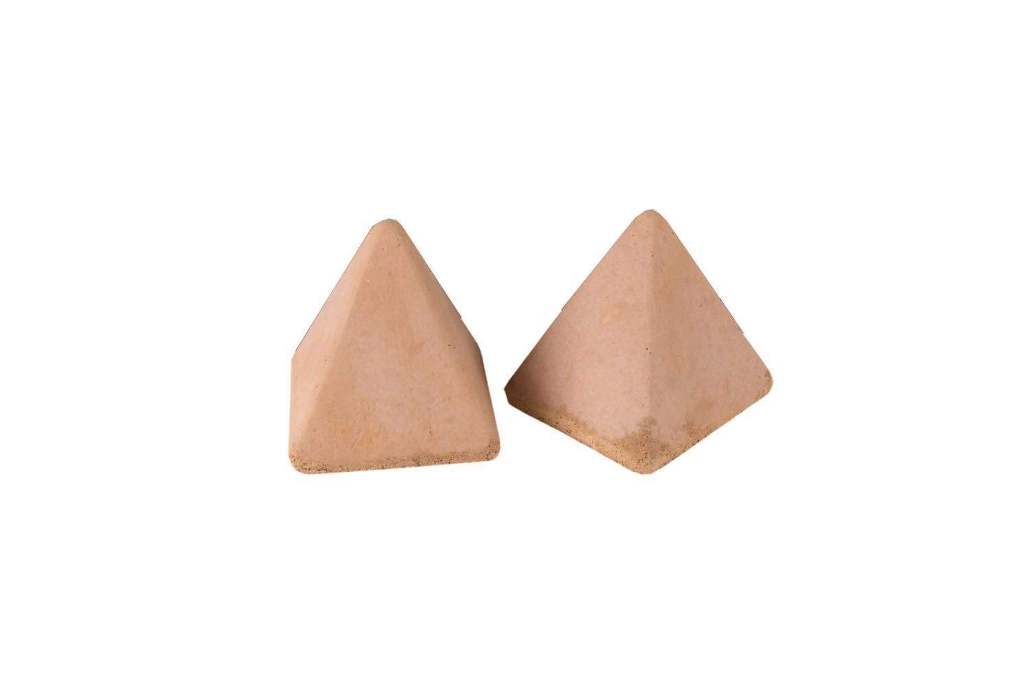 Amazon Com Rh Peterson Co 2 Large Terracotta 4 Sided Pyramids