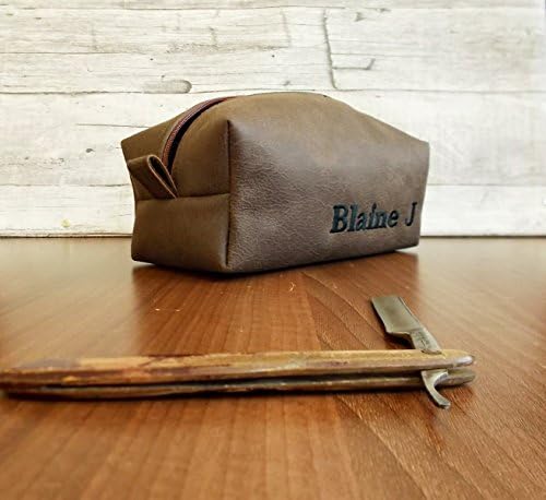 dopp kit, personalized toiletry bag, shaving bag, brown cosmetic case, groomsman set, wash bag, mens travel organizer, rustic, vegan leather