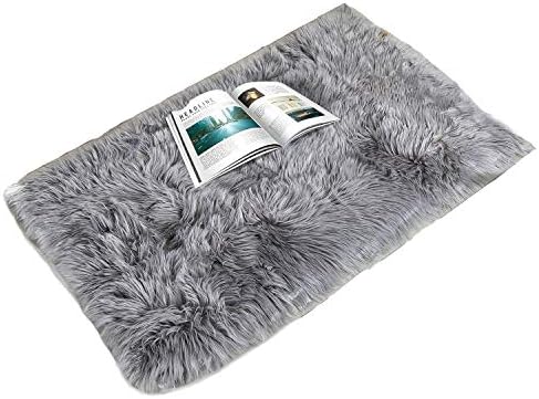 Soft Faux Sheepskin fur Chair Couch Cover Area Rug,Children Play Carpet fur Bedroom Floor Sofa Living Room 2 x 3 Feet (White)