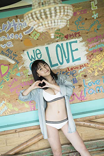 沢口愛華1st写真集 でらあいか Luckman 本 通販 Amazon
