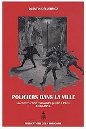 Policiers dans la ville