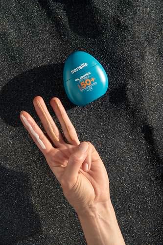 - Controlo de Óleo Fluido Solar Facial SPF50, 40 ml