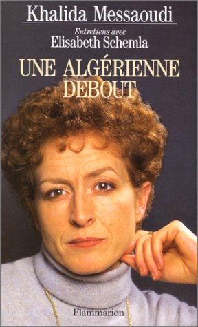 Une  Algérienne debout
