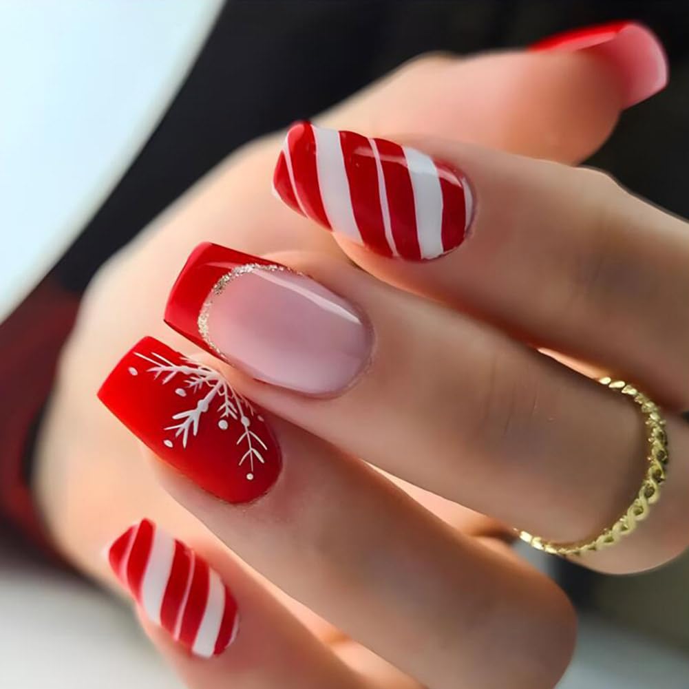 Carufin 24 Pcs Christmas Press on Short Fake Red and White Stripes Acrylic Cute Elk Snowflake Full Cover False Nails Xmas (B)