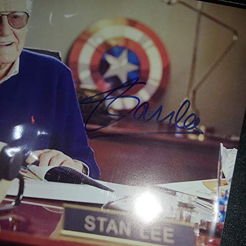 2 STAN+LEE+Autographed+Photograph+CREATOR