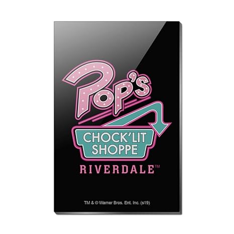 Amazon Com Ata Boy Riverdale Betty Cooper 2 5 X 3 5 Magnet For Refrigerators And Lockers Home Kitchen