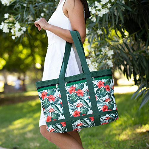 tote with many pockets