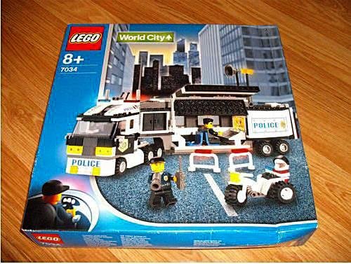 LEGO World City 7034: Surveillance Truck