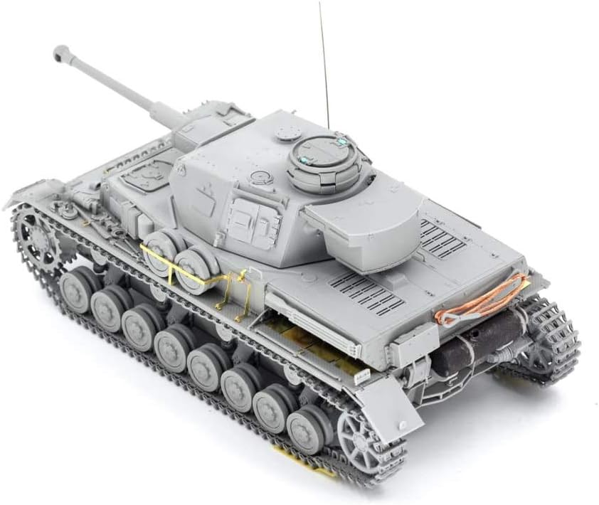 Amazon.com: Bordermodel Border Model BT-004 Tank IV F2 & G-1:35: Toys &  Games