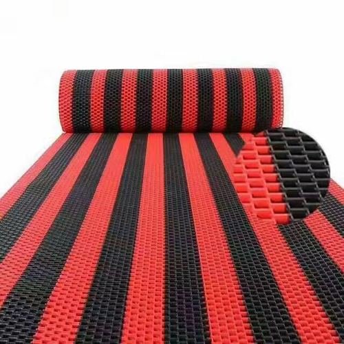 LOWRENCE Soft and Durable Plastic Turf Carpet Chain Mat for Floor (4 X 9 ft, Red and Black)