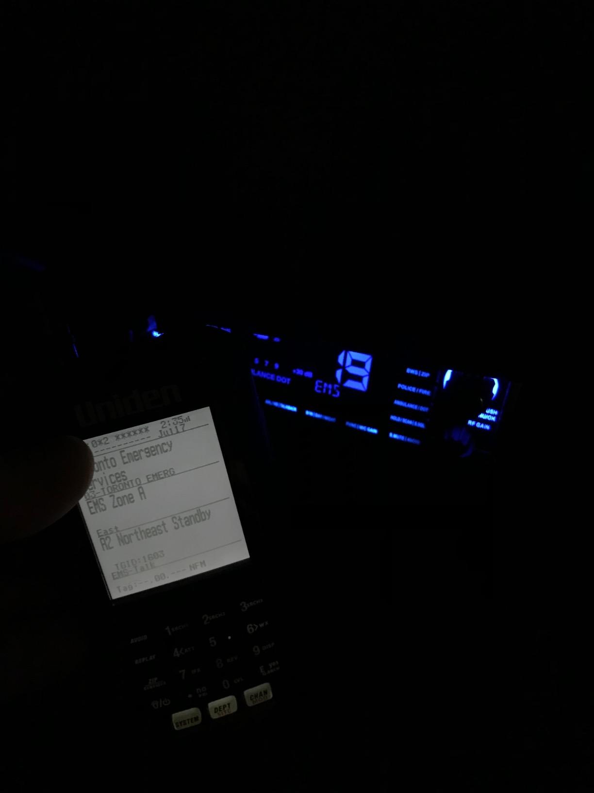 11/mo Finance Uniden BEARTRACKER 885 Hybrid FullFeatured CB Radio