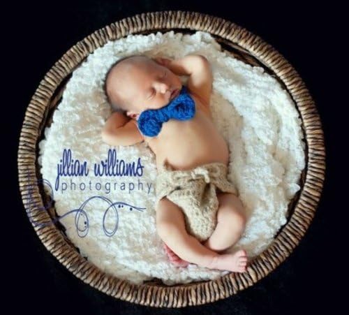 PATTERN PDF- Little man diaper cover and bow tie set -2 sizesFrom CrochetMyLove