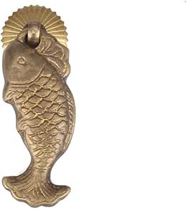 De cobre de bronce antiguo de la vendimia retro pescado tradicional de