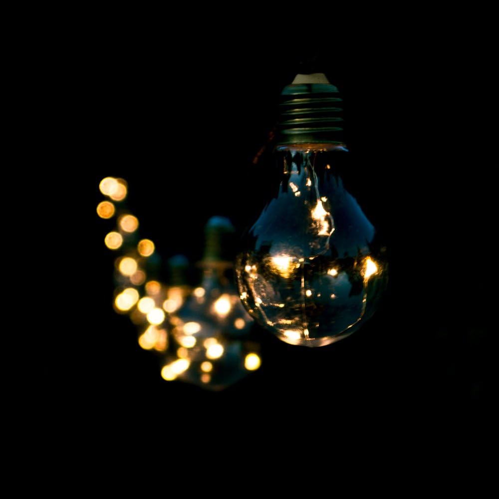 Lumify® USB Chargeable Outdoor Solar Powered Vintage Bulb Lights -10 Bulbs, Warm White 10 Vintage Bulbs, 9.1m - Image 4