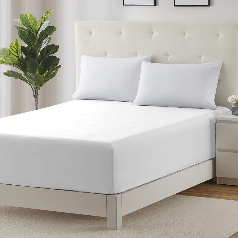 Prime Linens Extra Deep 30Cm Plain Fitted Sheet, Elastic Pocket Breathable Soft Polyester Cotton Bed sheet Machine Washable Fade Resistant (White, Single)
