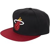 Mitchell &amp; Ness Men's Hardwood Classics Team Two Tone Snapback Cap