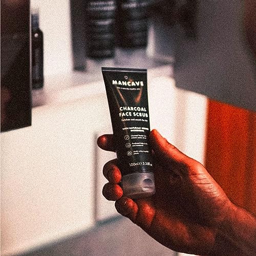 ManCave Men's Face Scrub with Active Charcoal 100 ml – Deep Exfoliating with Willow Bark Extract and Vitamin E – Deep Cleansing, Smooth Skin, Dermatologically Tested, Natural