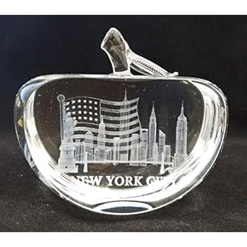 New York Souvenir Gift 3D Apple Crystal Laser Etched Glass Paperweight with Statue of Liberty and NYC Skyline