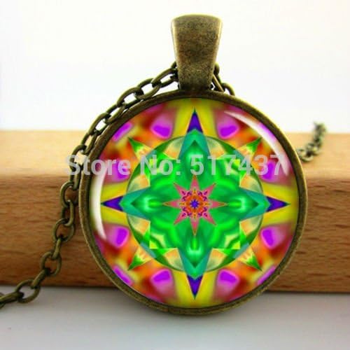 Pretty Lee Round Glass Necklace Mandala Art Ecklace Kaleidoscope Circle Art Jewelry Glass Photo Cabochon Necklace