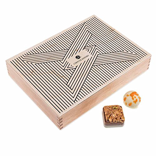 Premiere Midi - Tribar - 20 Edle Pralinen in einem Holzkästchen | Geschenk | Frauen | Männer | Muttertag | Vatertag | Hochzeit | Mann | Frau | Geschenkidee | Weihnachten | Valentinstag | Mama | Papa – Bild 4