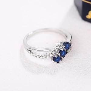 1PCS Women Light Luxury Geometric Ring, 3 Oval Shiny Zirconia Ring, Fine Jewelry Gift for Daily Dating Wedding Party