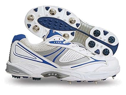 nivia cricket shoes