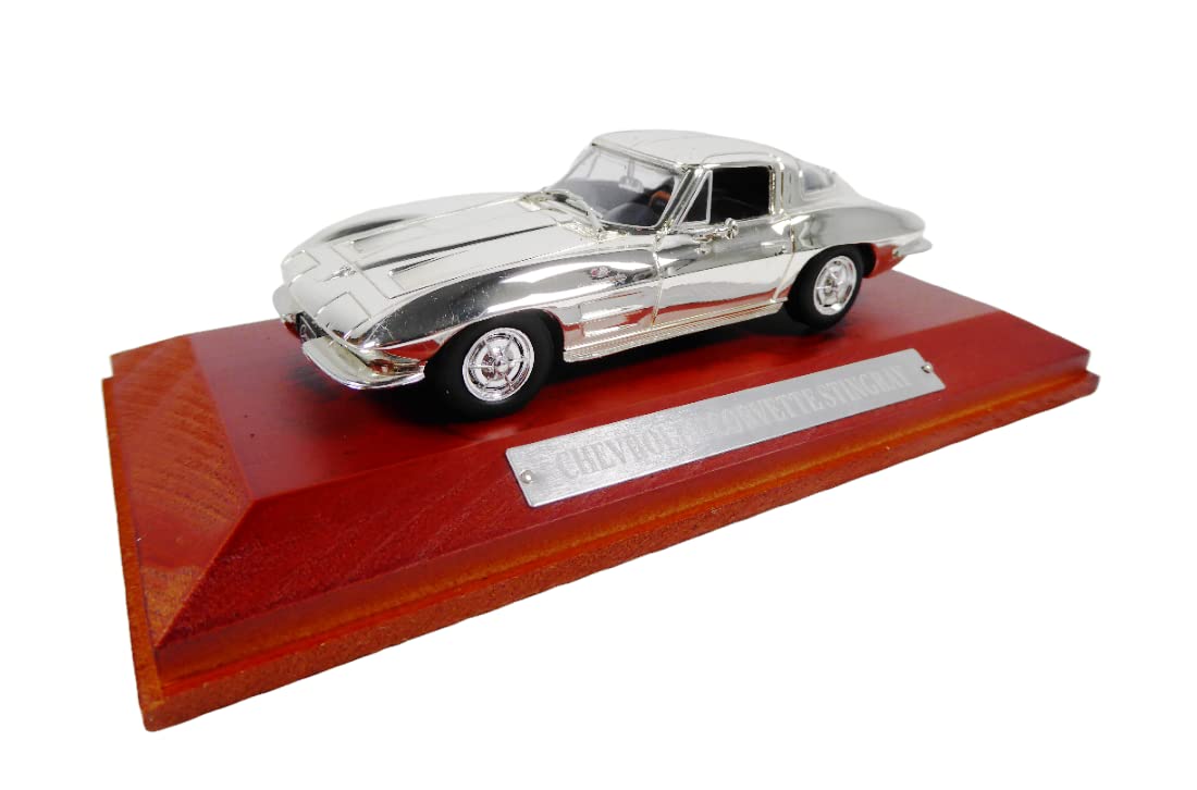 OPO 10 - Collectible and decorative miniature car 1/43 compatible with CHEVROLET CORVETTE Stingray - 110