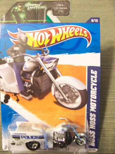 Hot Wheels 2011 HW Main Street Boss Hoss Motorcycle 8/10 on Green Lantern Card