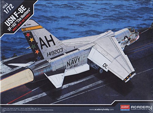 Academy USN F-8E VF-162 "The Hunters" Model Kit