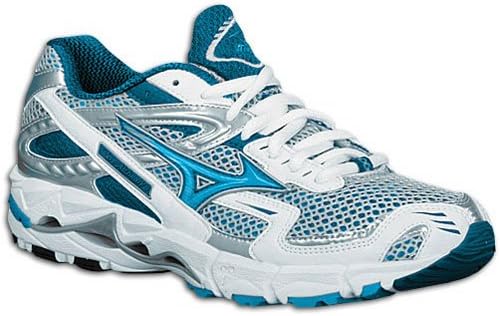 mizuno molded cleats