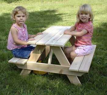 Toddler Picnic Table, White Cedar