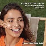 ISDIN Fotoprotector Fusion Water MAGIC GLOW SPF 30 Facial Sunscreen Ultra-Light view 9