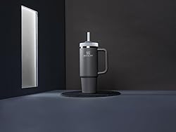 STANLEY Quencher H2.0 Tumbler with Handle and Straw