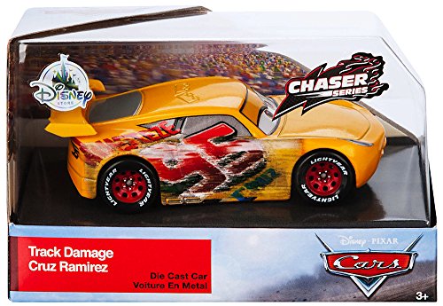 Track Damage Rust-Eze Cruz Ramirez Disney Cars 3 DieCast 1:43 Scale