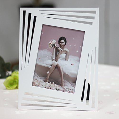 5x7” Wooden Photo Frame in White. Dynamic style. Contemporary Collection, Perfect for Mother's Day, Birthdays or Anniversaries, Picture Size 5x7 (Dynamic, 5 x 7)