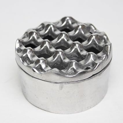 Amazon アウトレット かっこいいアルミの波の様な灰皿 小 円 Sararabali インテリア