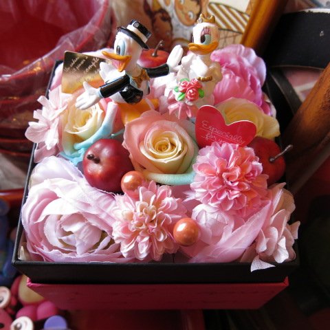 格安即決 結婚祝い ディズニー フラワーギフト レインボーローズ プリザーブドフラワー ウェディング ドナルド デージー B プリザーブドフラワーフレンチbox入り 結婚祝いプレゼント記念日の贈り物におすすめのフラワーギフト B00f2l5bt2 全品送料無料 Www