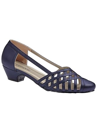 navy pumps low heel