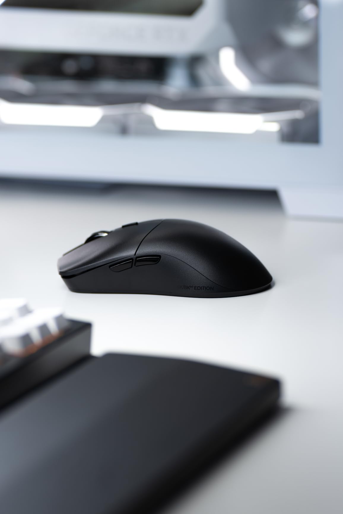 Glorious Gaming Model O 2 PRO 4K/8K Wireless Gaming Mouse - 2.4GHz Wireless 1ms delay, 4K/8K Polling, 100M clicks, 59g Ultralight, Long Battery Life, 26K DPI BAMF 2.0 Sensor, 6 Buttons