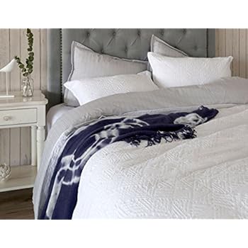 Amazon.com: Natural Comfort Matelasse Duvet Cover and