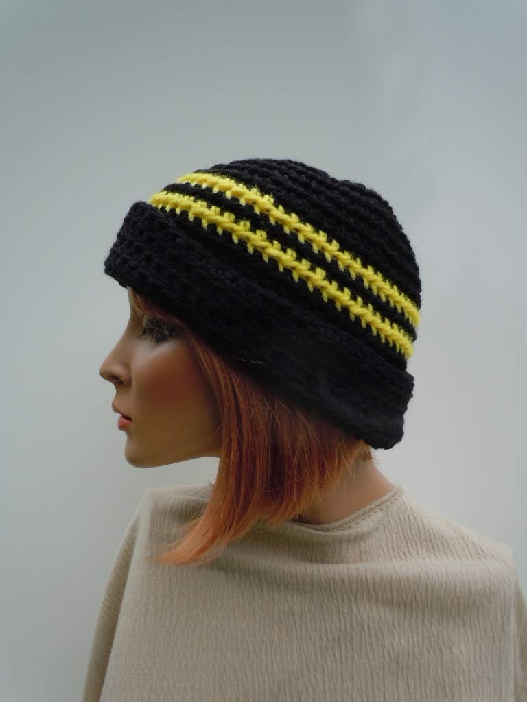Amazon Com Ponytail Hat Bumble Bee Hat Hat For Long Hair Winter Beanie Yellow And Black Hat Cold Weather Hat Handmade