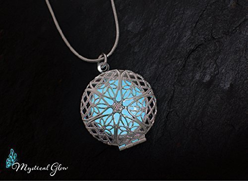 Blue Glow Glowing Necklace Silver 