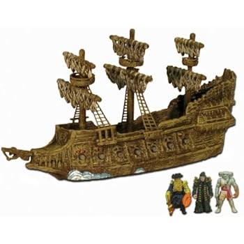 Amazon.com: Pirates of the Carribean: Pirate Fleet Flying ...