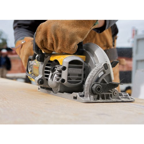 DEWALT DWS535 7 1/4-Inch Worm Drive Circular Saw