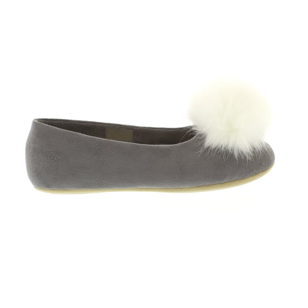 clarks cozily warm slippers
