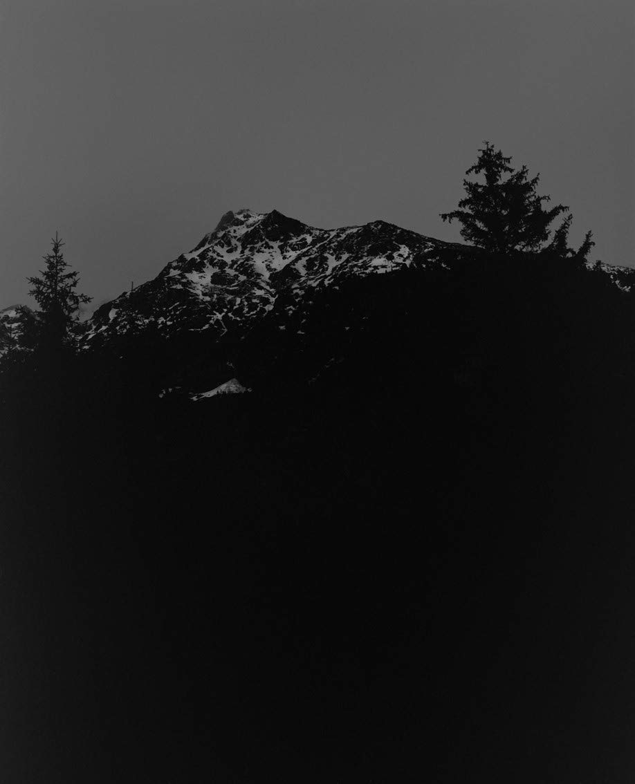 Awoiska Van Der Molen - The Living Mountain: Photographs by Awoiska van der Molen