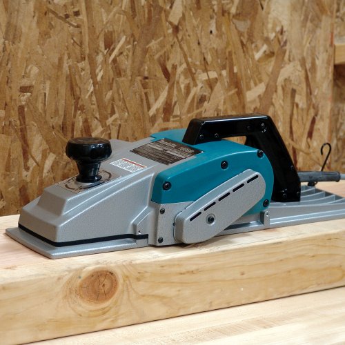 Makita-1806B-109-Amp-6-34-Inch-Planer